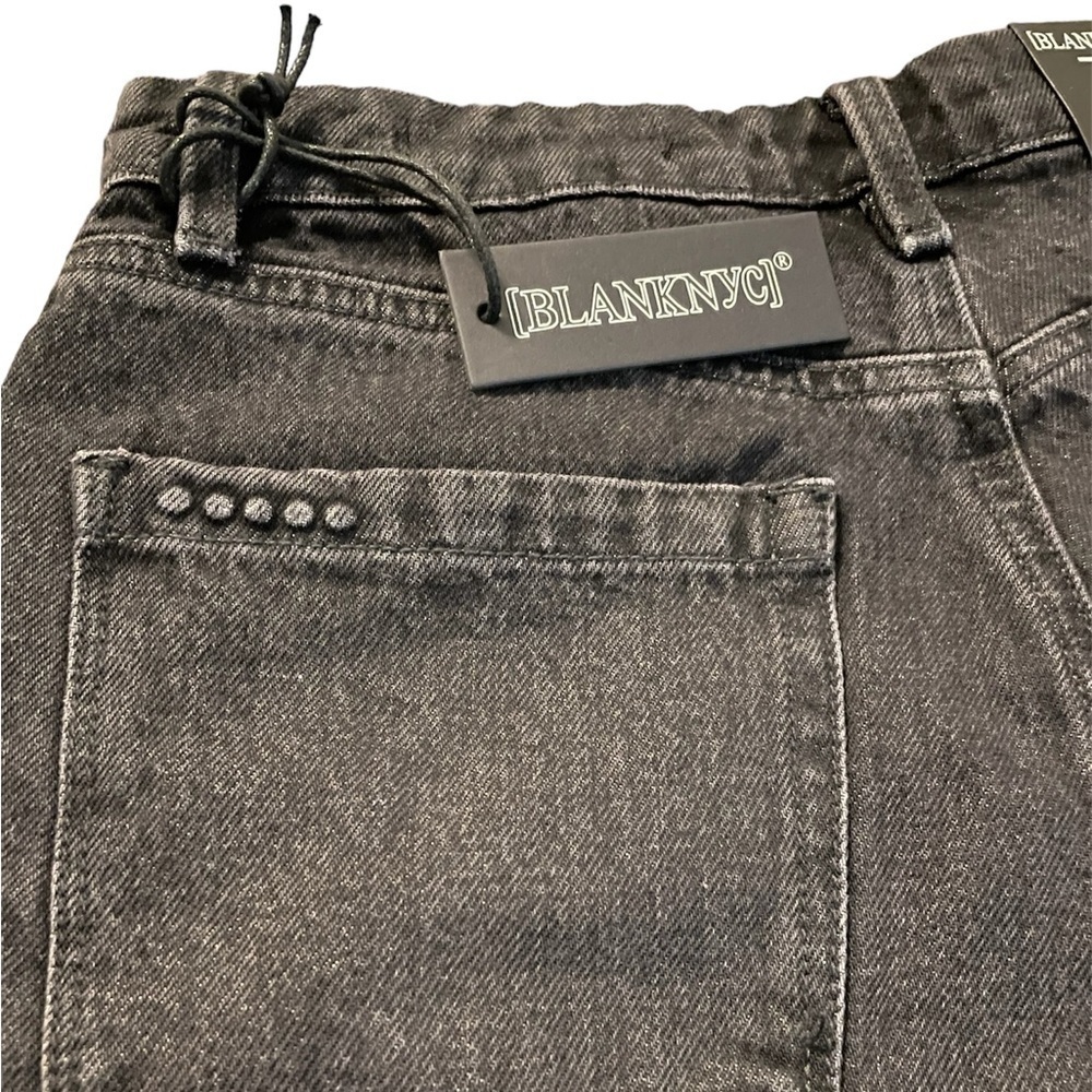 NWT BLANK NYC easy on women’s black denim shorts. Asymmetrical button fly. - Picture 7 of 9
